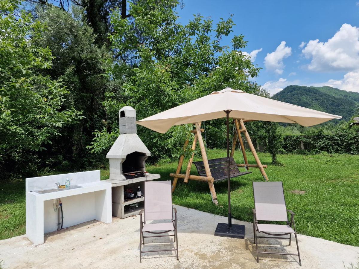 Green Nest Brezoi Exterior photo